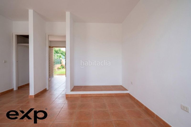 Foto b6f112cd-a8f0-4a24-bb70-b3e2301a56dd. Edifici a calle del cementerio 11 a Matanza de Acentejo (La)
