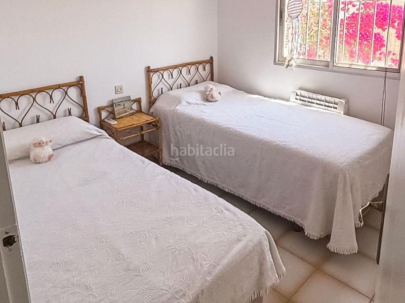 Foto e0d0ebdf-4c75-4dda-89da-04e678978b98. Xalet amb aparcament piscina a Busot