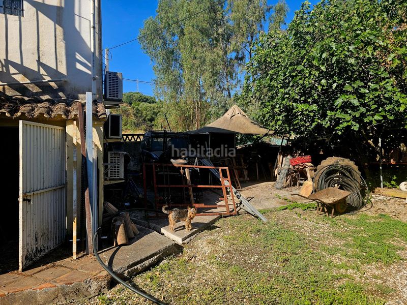 Foto d795a6fd-22c1-47da-8072-17cc0572467e. Xalet amb aparcament a Guaro