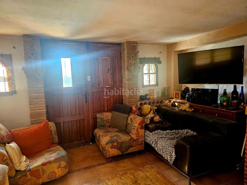 Foto ef7bbd42-9635-4b5e-ba27-e8ba57c01289. Xalet amb aparcament a Guaro