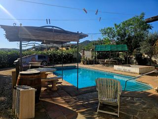 Chalet à Guaro. Guaro se vende casa con 2.100m2 de terreno, agua y luz, muy buen