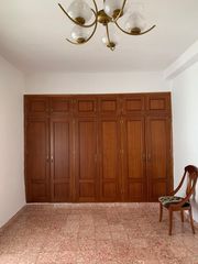Maison jumelée  Leonarda bocanegra 12. Espectacular vivienda de 5 habitaciones en cañete la real  confo