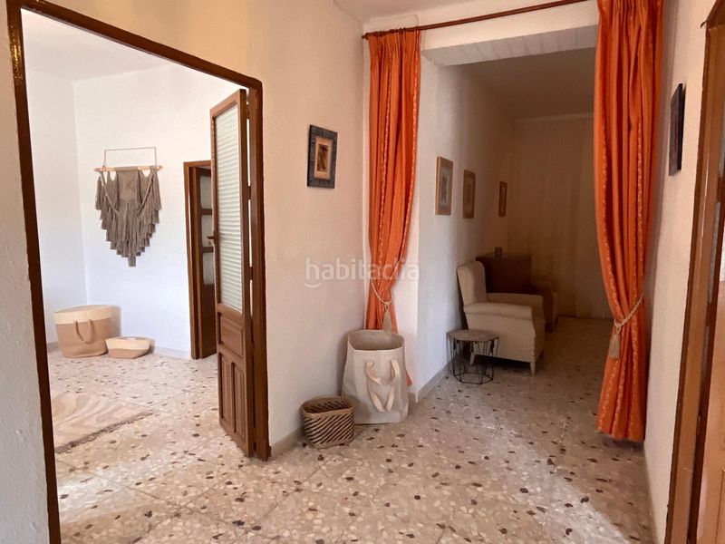 Foto c7aff857-ad16-4800-a8c4-9b7b1a932d12. Casa adossada amb aparcament a Tobarra