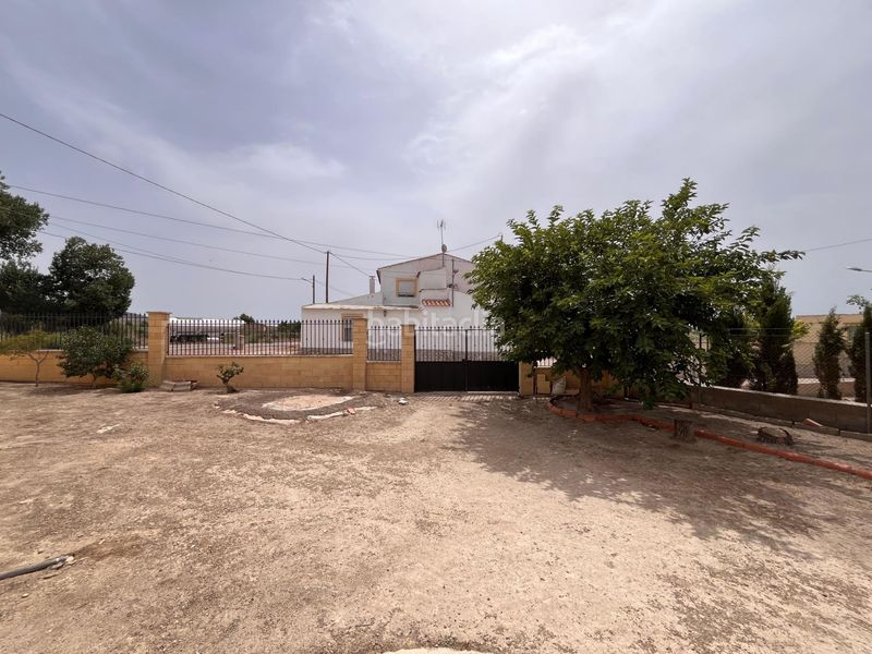 Foto caa30474-6e53-4a10-94d3-82feba768c8e. Casa adossada amb aparcament a Tobarra