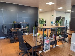 Office space in Establiments. Oficina en venta en establiments
