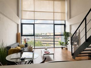 Duplex in Vega de la Moraleja. Espectacular loft de doble altura combina amplitud, luz natural