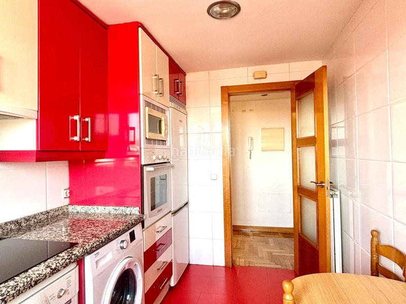 Foto e97a5391-b9fa-4e60-9f82-7c50db883ac0. Àtic amb calefacció aparcament a Pizarrales Salamanca