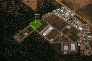 Terreny residencial a Yepes. Parcela industrial urbana de 9.991 m2  edificabilidad 1,30 m2m2
