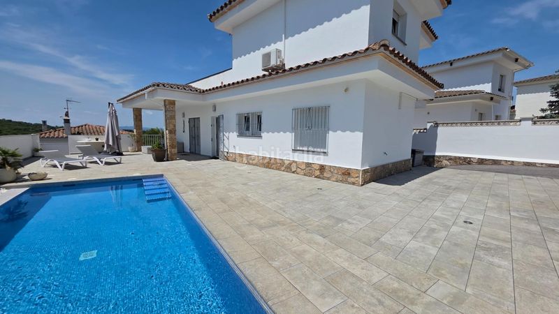 Foto b87db2c5-3b12-4dc2-b19c-68286160972e. Casa amb calefacció aparcament piscina a Port - La Clota - Puig Sec Escala (L´)