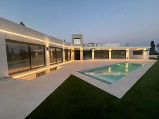 Chalet  Calle vistamar del chaparral. Última villa disponible. piscina privada junto al mar en el chap