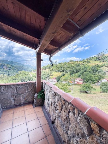 Foto d1dad74e-83ea-4182-b31c-b53c20dcd72a. Casa amb calefacció aparcament a Parroquias Sur - La Manjoya Oviedo