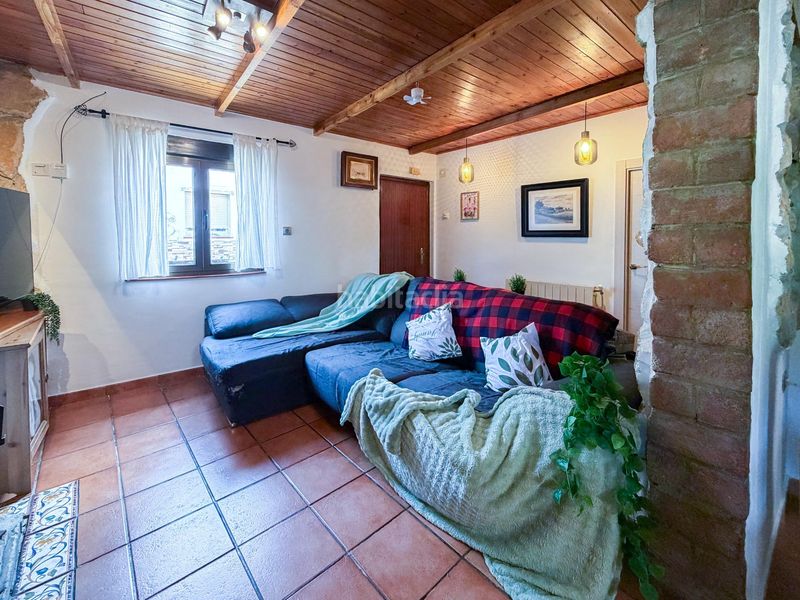 Foto f912befa-a955-4808-8834-a1aec638a002. Casa amb calefacció aparcament a Parroquias Sur - La Manjoya Oviedo