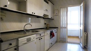 Duplex  Avenida gipuzkoa gipuzkoa etorbidea. Dúplex de 142 m2 con 4 dormitorios y 3 baños en berriozar