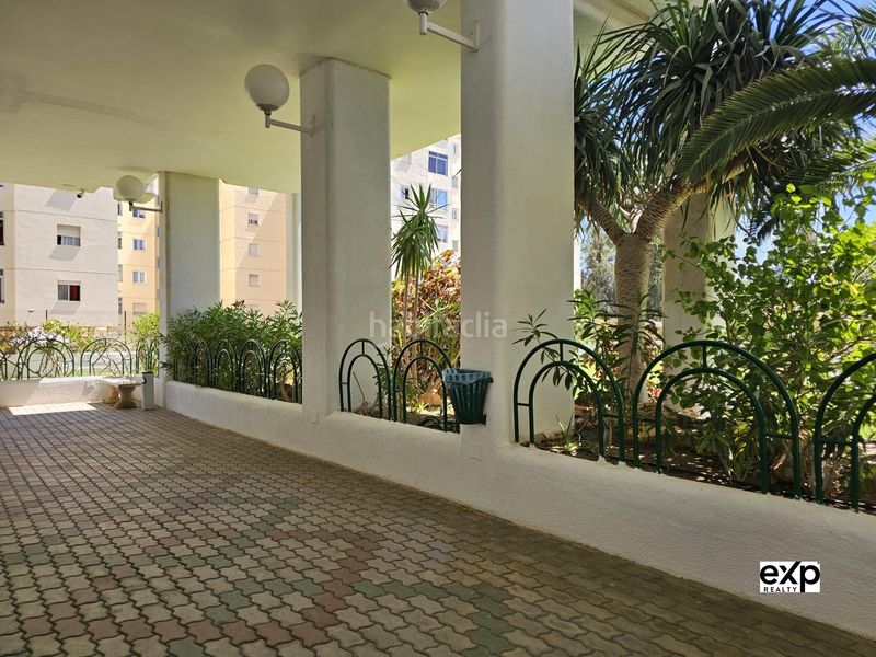 Foto 2cd8f857-cddf-41d7-b779-179a010ea3d7. Pis amb piscina a Castillo Sohail - Myramar Fuengirola