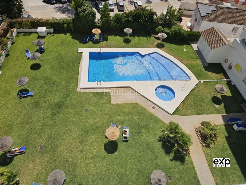 Foto c344c357-c593-43c8-becf-c947a03a110d. Pis amb piscina a Castillo Sohail - Myramar Fuengirola