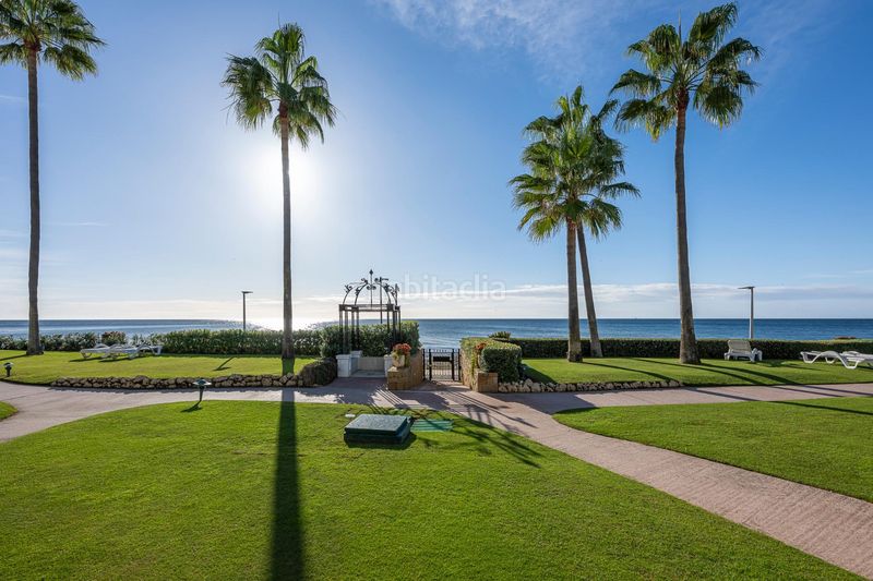 Foto a569f434-0bb3-4380-84ef-7962e554e51c. Àtic amb calefacció aparcament piscina a Zona de Punta Plata Estepona