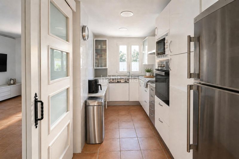 Foto afc4bd4a-a5a9-48cb-9313-85d5990348da. Chalet  pareado con piscina y vistas a la bahía de palma en badia gran en Llucmajor