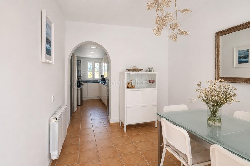 Foto b3396f7a-0aae-4832-b336-f7bd906a7a60. Chalet  pareado con piscina y vistas a la bahía de palma en badia gran en Llucmajor