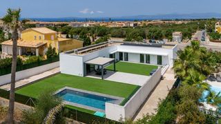 Chalet in Llucmajor Interior. Espectacular unifamiliar moderno con piscina en sa torre  eficie