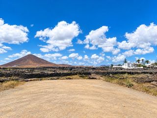 Terreny residencial a Tahiche. Parcela urbana en venta  tahíche teguise, lanzarote