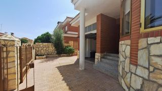Casa  Calle cuenca. Chalet en venta en madrigueras albacete.
