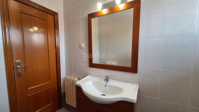 Foto e12153c6-db97-4bdf-b10d-aafa2d3121da. Casa amb calefacció aparcament a Madrigueras