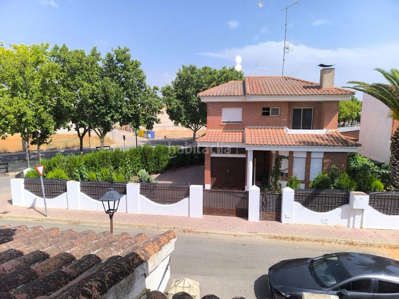 Foto ff18ad94-6cce-4688-adcd-d67a3a4d8e86. Casa amb calefacció aparcament a Madrigueras