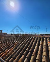 Casa a schiera  Hernando de soto. Vivienda con amplia terraza para reformar en sonseca