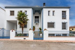 Chalet in Íllora. Casa con licencia turística en íllora , granada