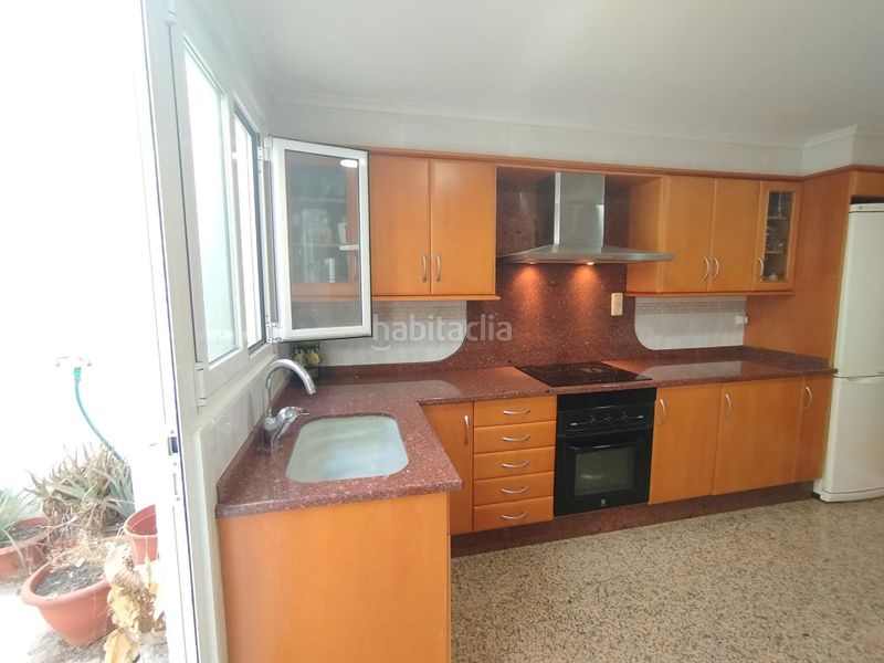 Foto dd398faa-15d4-4cb1-843b-f5348e80bb3b. Edificio in Aielo de Malferit