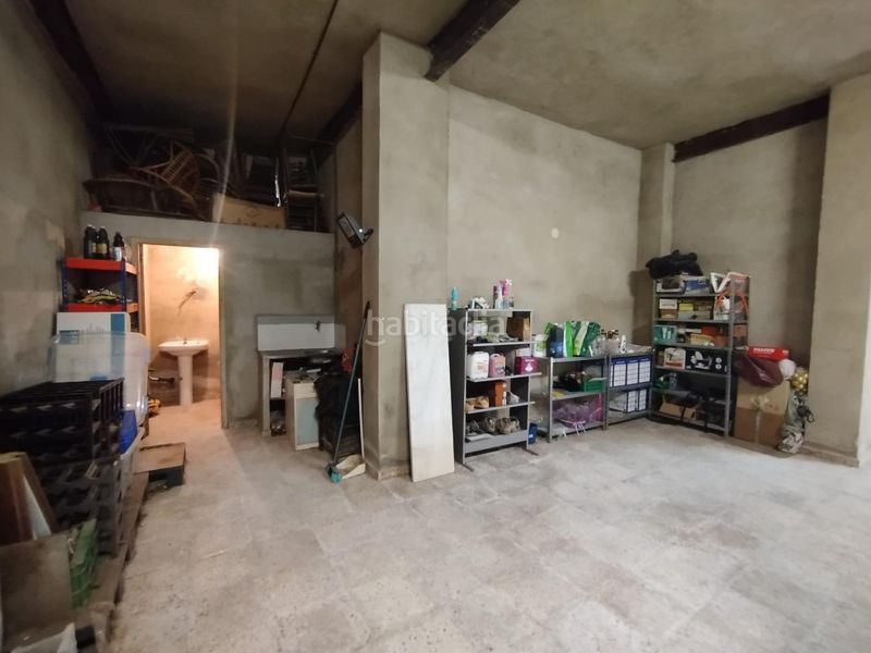 Foto f2fcbe5c-c306-4089-8bff-25314af25124. Edificio in Aielo de Malferit