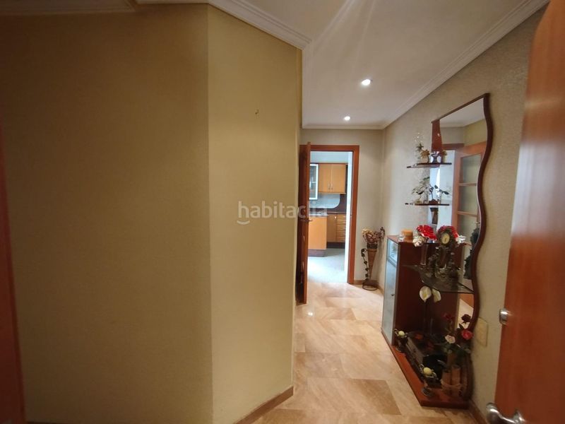 Foto f5e58bf6-e427-4abf-994d-78c909145a4d. Edificio in Aielo de Malferit