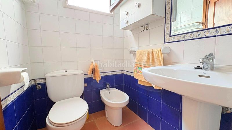 Foto 10cf8323-3f5a-4da0-b04f-4507e6e6111f. Casa amb aparcament a Oliva pueblo Oliva