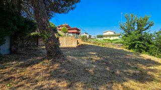 Wohngrundstück in Calle cadi 309. Parcela urbana de 677 m2 en el serrat de castellnou  castellnou