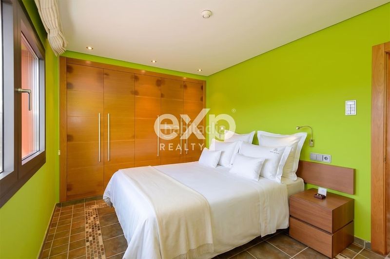 Foto 4ca3e907-e173-429c-9763-210a254a7922. Casa amb aparcament piscina a Leorio Gijón
