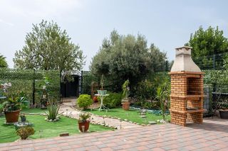Casa  Calle san antonio. Gran casa con jardín en la ciudad de torreblanca con múltiples p