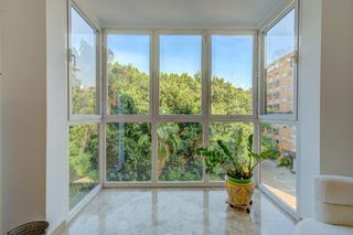 Piso  Rodriguez cepeda. Apartment with garaje near malvarrosa