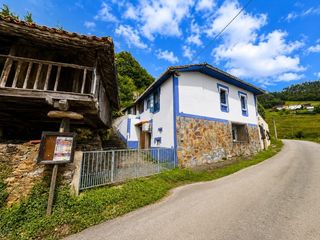 Chalet in Pravia. Casa o chalet independiente en venta en san bartolome