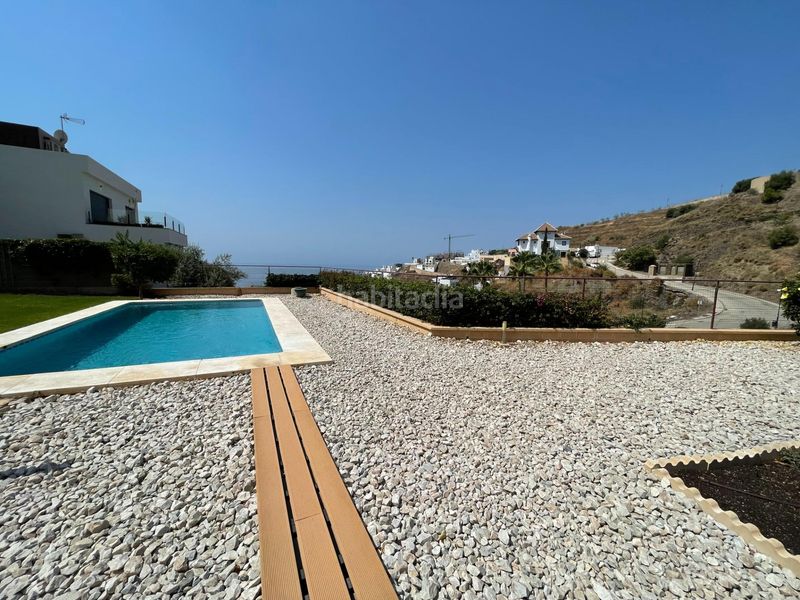 Foto 3d8ad066-b29e-4268-b0f2-5eda7969c1d1. Xalet amb aparcament piscina a El Peñoncillo Torrox