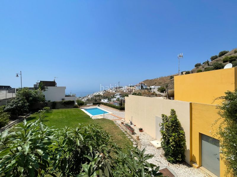 Foto 448c846c-27d9-44fa-bbce-b93f4ac25721. Xalet amb aparcament piscina a El Peñoncillo Torrox