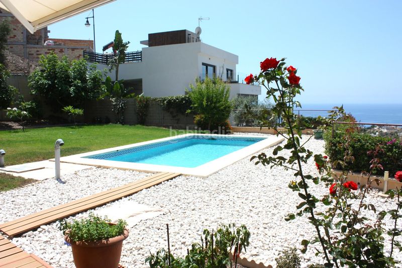 Foto f7c569d0-e024-4635-9150-4f7b4210d1b3. Xalet amb aparcament piscina a El Peñoncillo Torrox