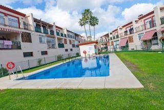 Casa adossada a El Romeral-Peñón de Zapata. Chalet adosado en venta en avenida de los angeles  peñón alhaurí