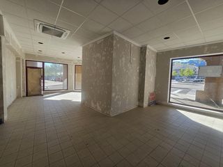 Local Comercial  De sant isidre. Venta local esquinero en la rapita