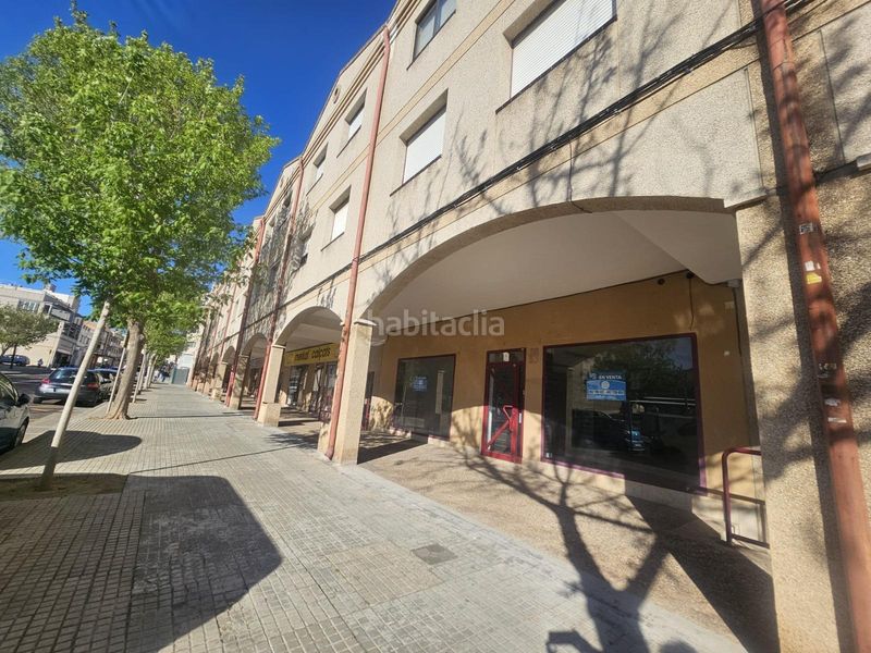 Foto 87ff17b9-ed45-4616-9878-a47f58a5766f. Local comercial venta local esquinero en la rapita en La Ràpita
