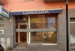 Business premise  D'antoni casanova i estorach. Local comercial en venta y alquiler con opción a compra  barrio