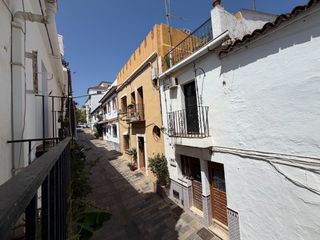 Reihenhaus  Calle bermeja 7. Edificio con gran potencial de inversión en el casco antiguo de