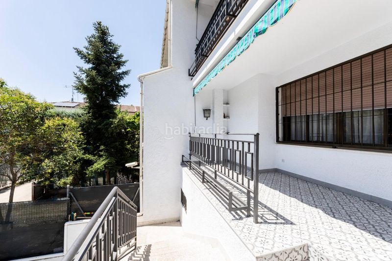 Foto 4ae6107a-7420-4b49-a6a0-d1e7f52f3016. Casa adossada amb calefacció aparcament a Colonia Torrelodones