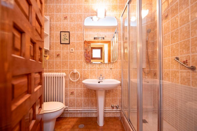 Foto e898a1a8-e688-4cbf-b334-d237de271b27. Casa adossada amb calefacció aparcament a Colonia Torrelodones