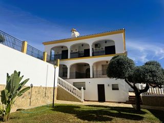 Chalet  Cl picadero. Inmenso chalet independiente en la cala del moral, 3 viviendas e