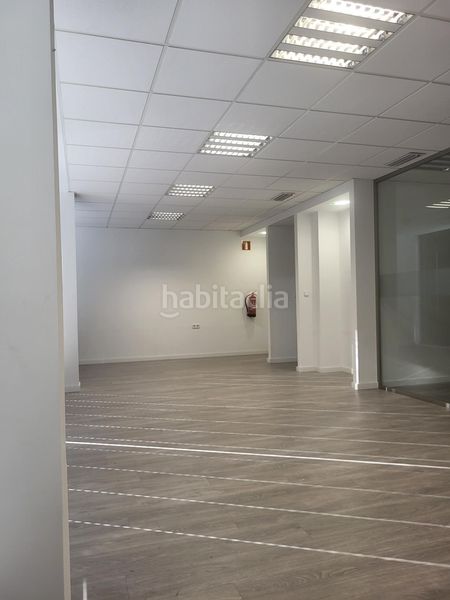 Foto 14a952ad-9024-44b9-a7b8-97d0168f033c. Alquiler local comercial bonito y amplio local en perfecto estado para comercio u oficinas en Alaquàs